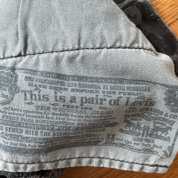 Black high waisted Levi’s - Picture 5 of 5